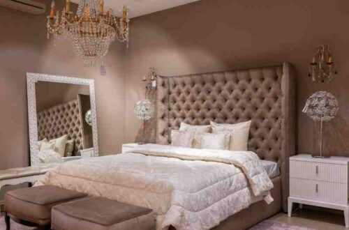 Bed-Back-Wall-Designs-with-Mirrors.