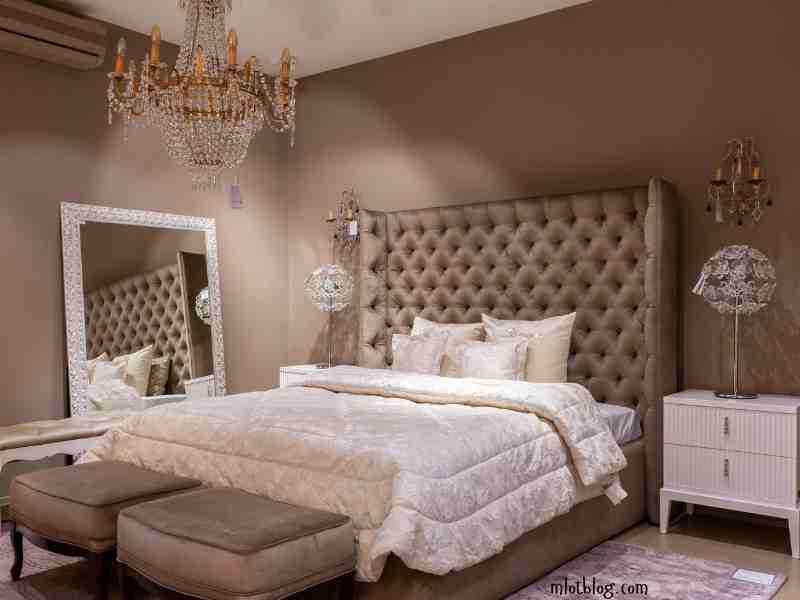Bed-Back-Wall-Designs-with-Mirrors.