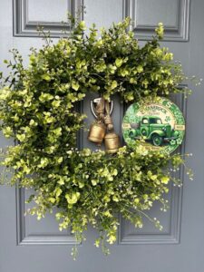 Clover-and-Bell-Wreath