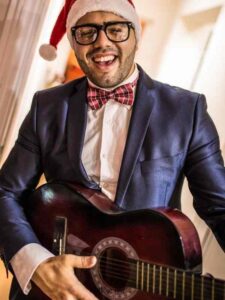 PLAY-CHRISTMAS-MUSIC