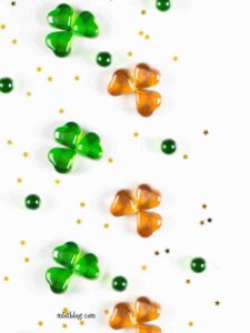 Shamrock-and-Twinkle-Lights-Wreath