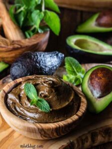 VEGAN-CHOCOLATE-MOUSSE