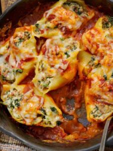 Spinach-and-Ricotta-Stuffed-Shells