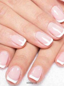 French-Tip-Elegance