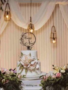 Stylish-Cake-Display.