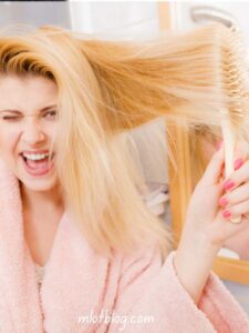 Wide-Tooth-Comb-or-Detangling-Brush